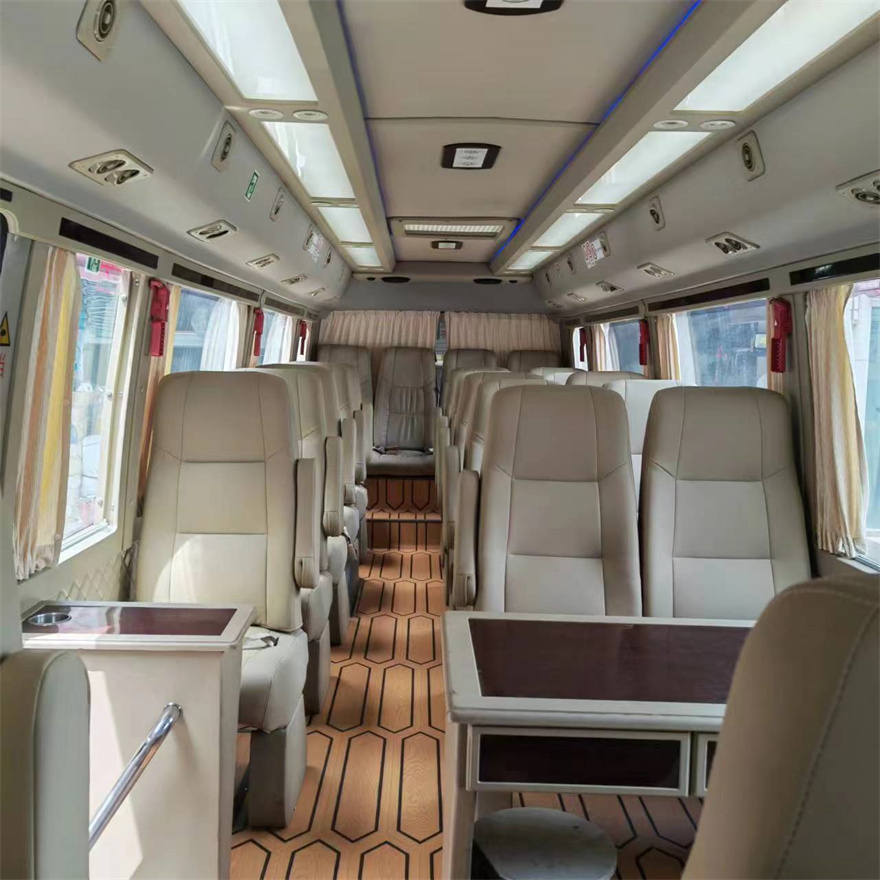 上海租考斯特一天多少錢? 上海租考斯特一天多少錢?